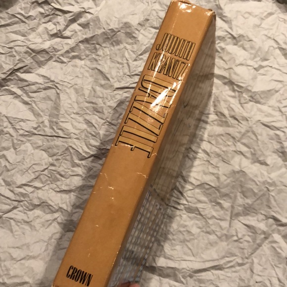 ⭐️3 for $15⭐️ Hardcover | Dazzle by Judith Krantz - Picture 3 of 7